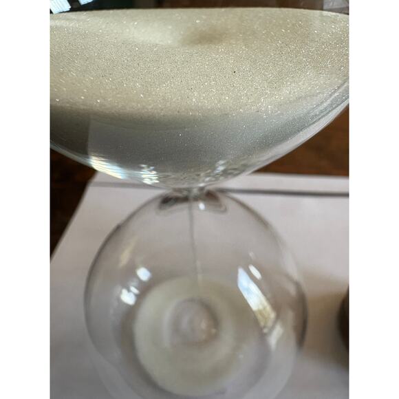 Clear 6” Hourglass and Vintage Wood/Pink Sand Hourglass - Sold as lot - Picture 4 of 5